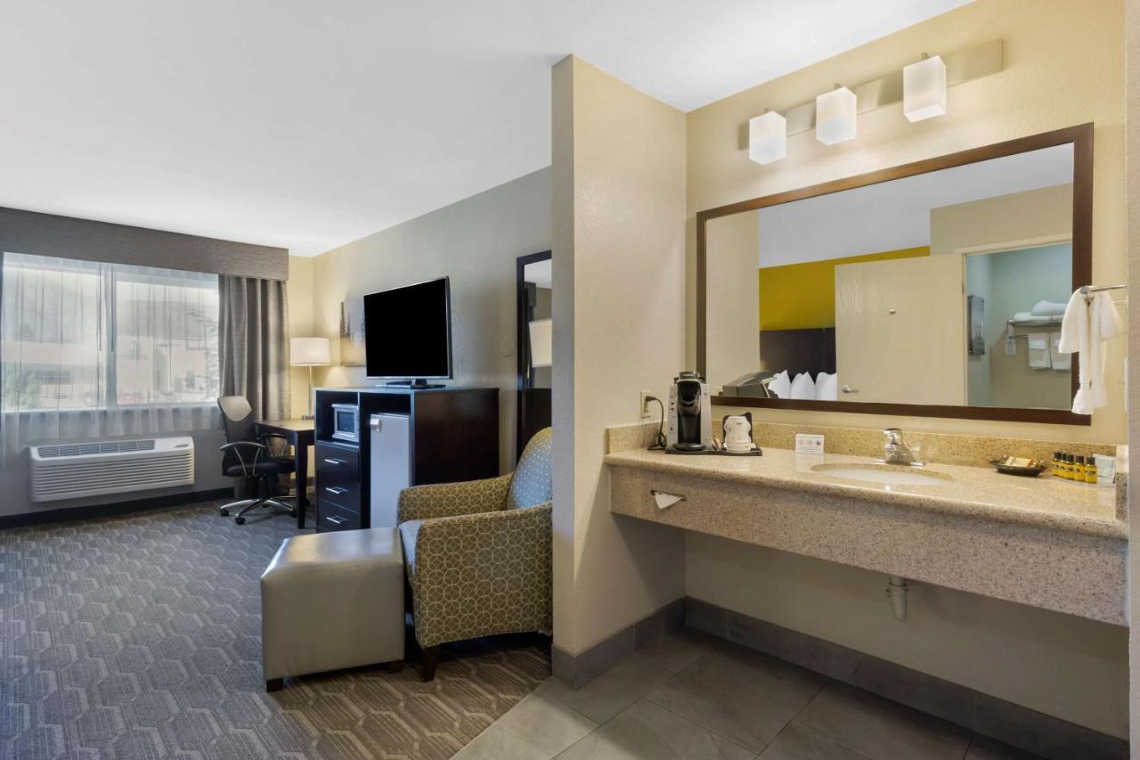 Best Western Plus Wenatchee Downtown Hotel Exterior foto